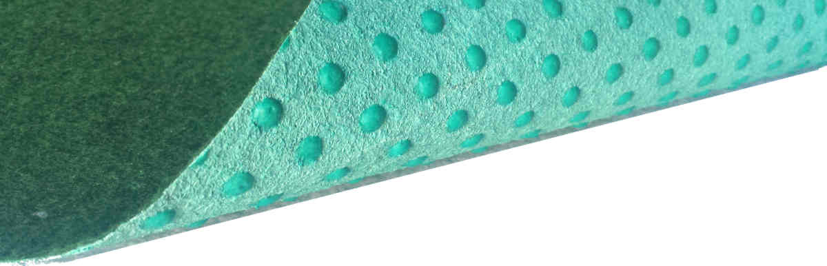 Moquette per esterno verde (non è erba sintetica)  Agugliato TNT economico Feltro verde prato drenante con tacchetti drenanti per sottofondi posa erba sintetica
